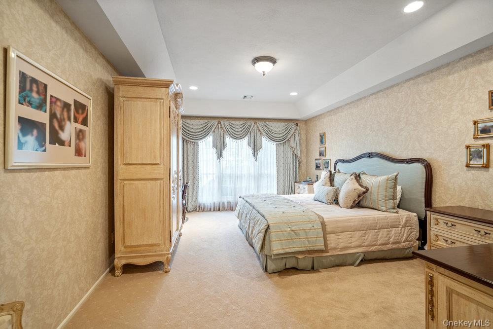 11 Bayview Drive