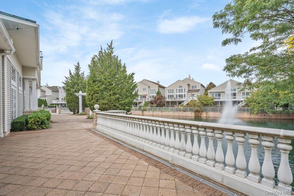11 Bayview Drive