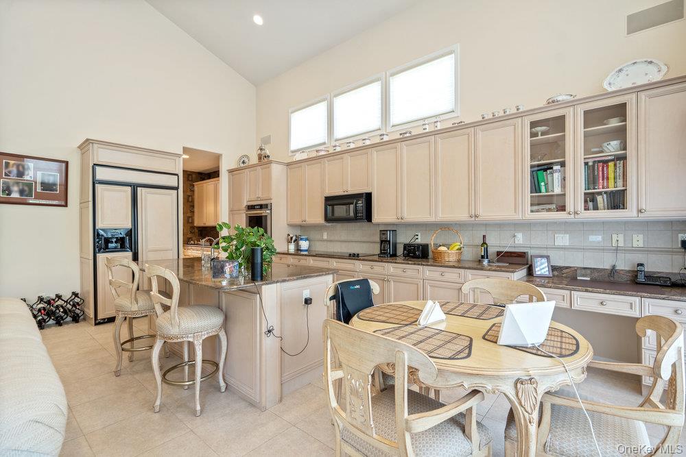 11 Bayview Drive