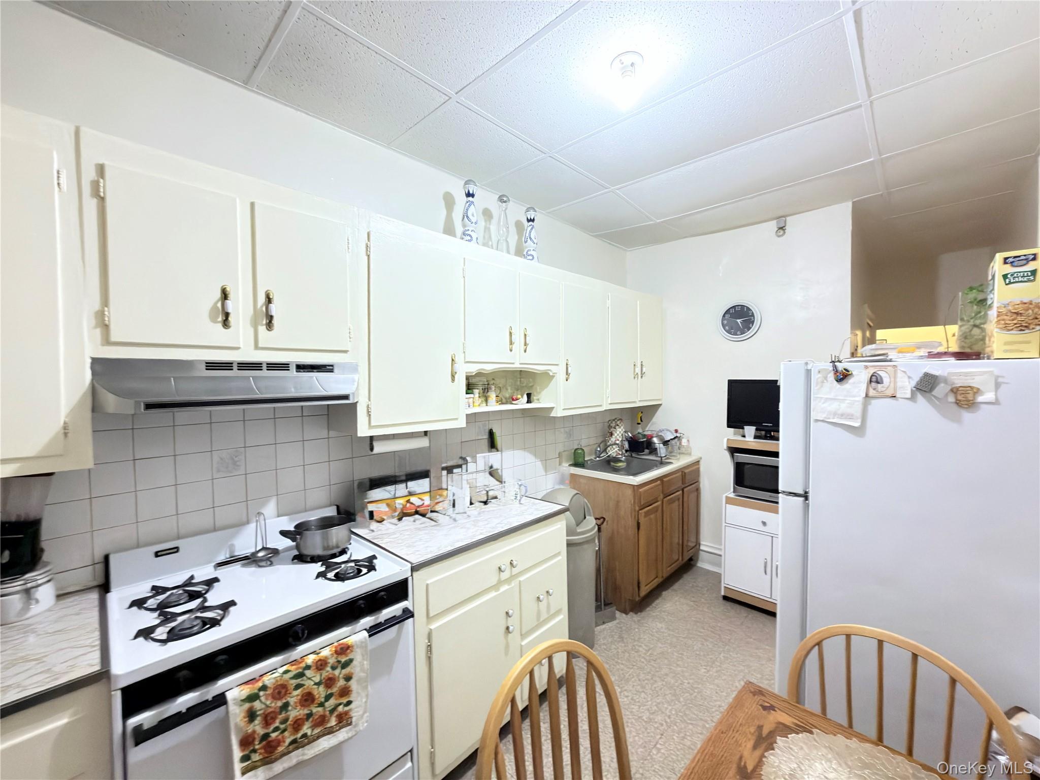 482 Ridgewood Ave