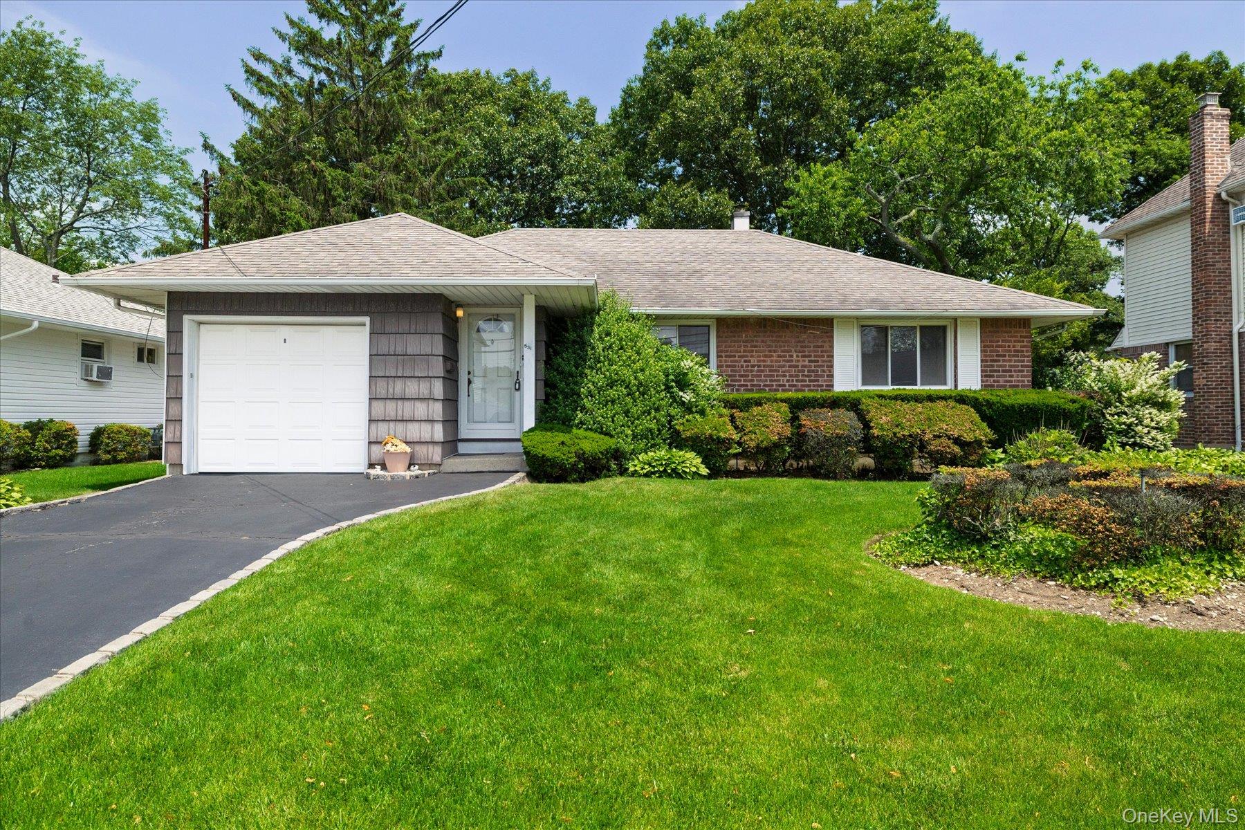 531 Surrey Place