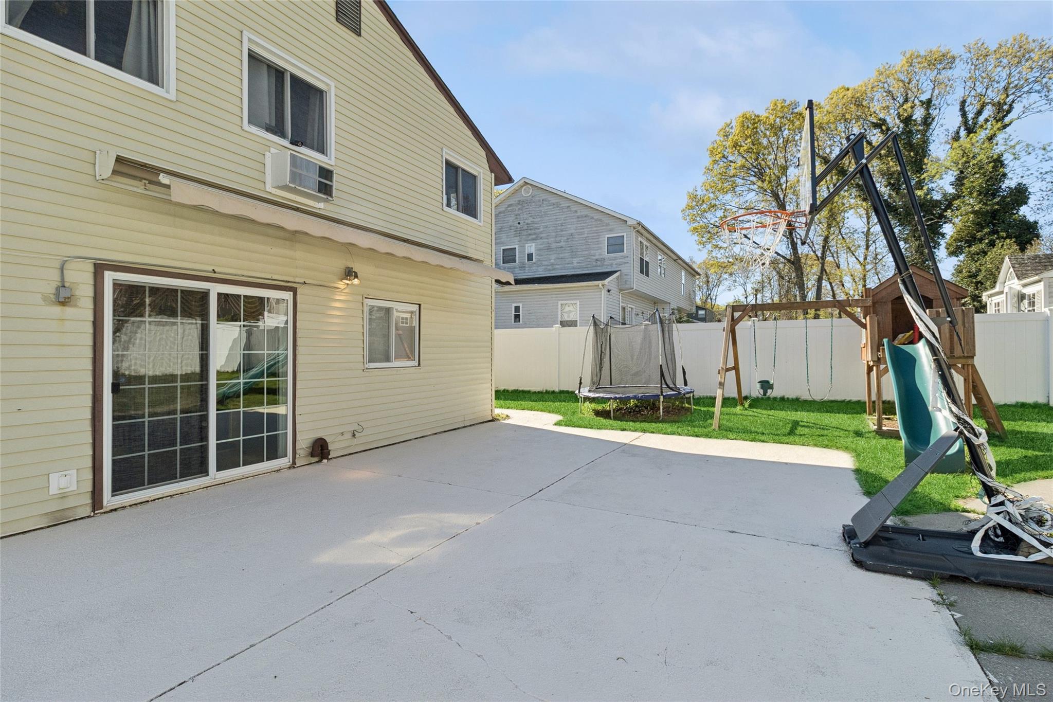 346 Avenue C