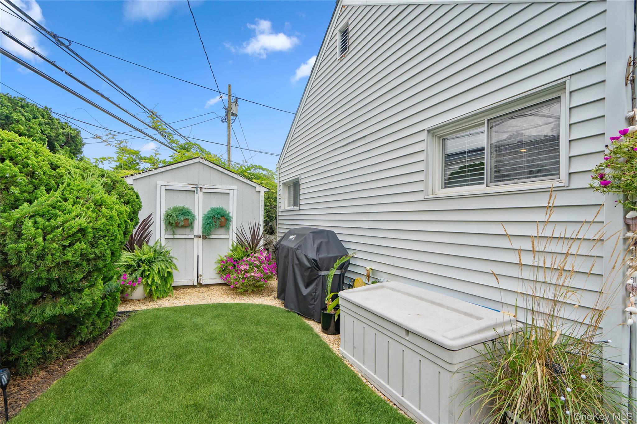 55 Duckpond Drive N