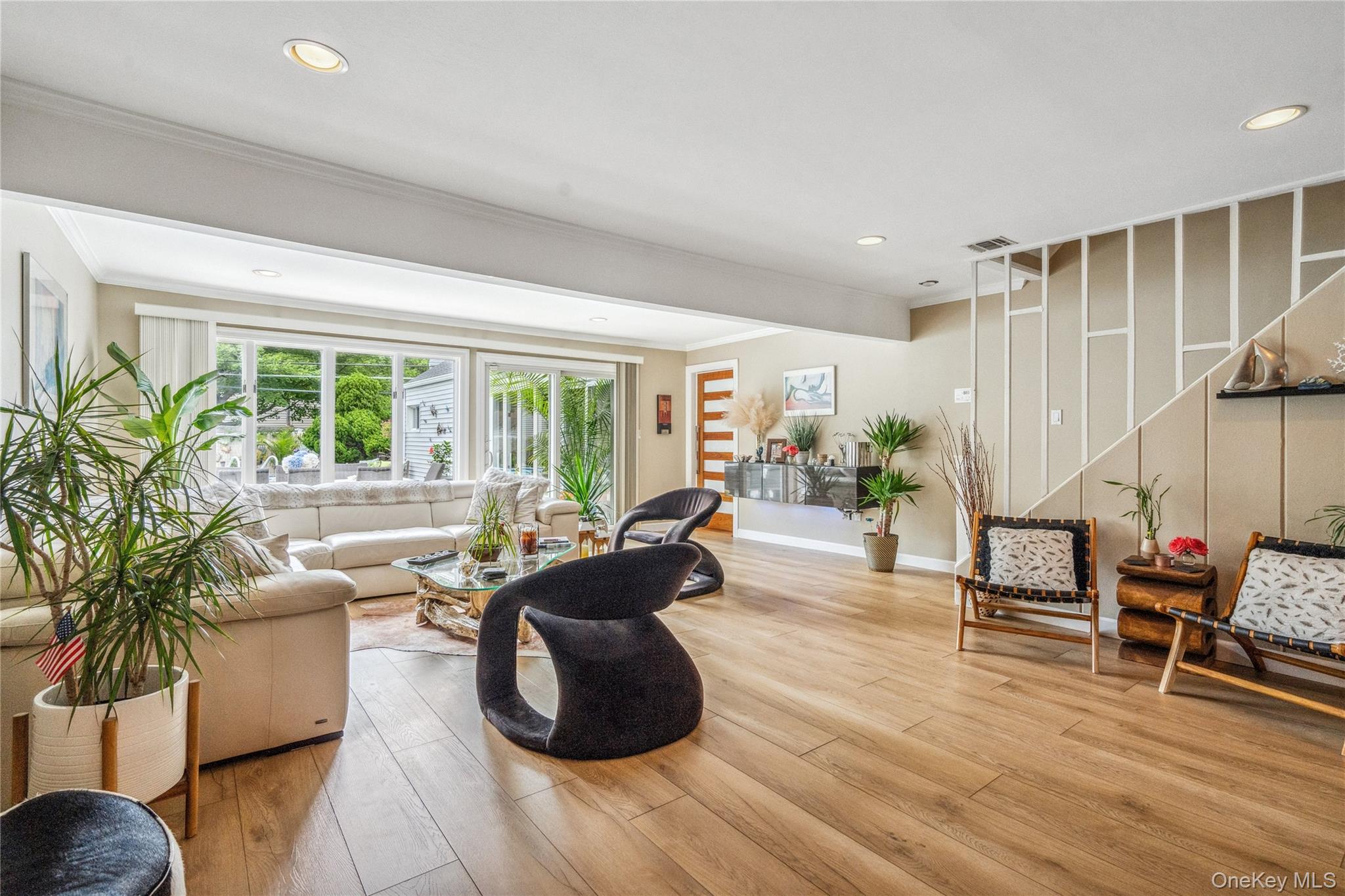 55 Duckpond Drive N