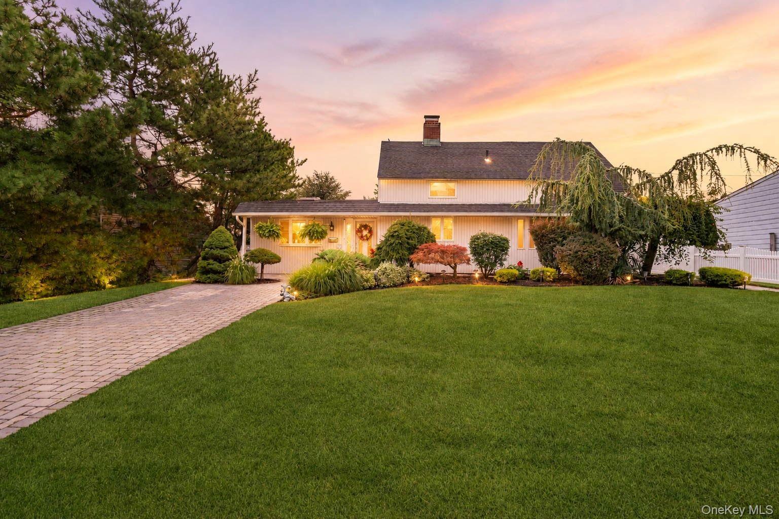 55 Duckpond Drive N
