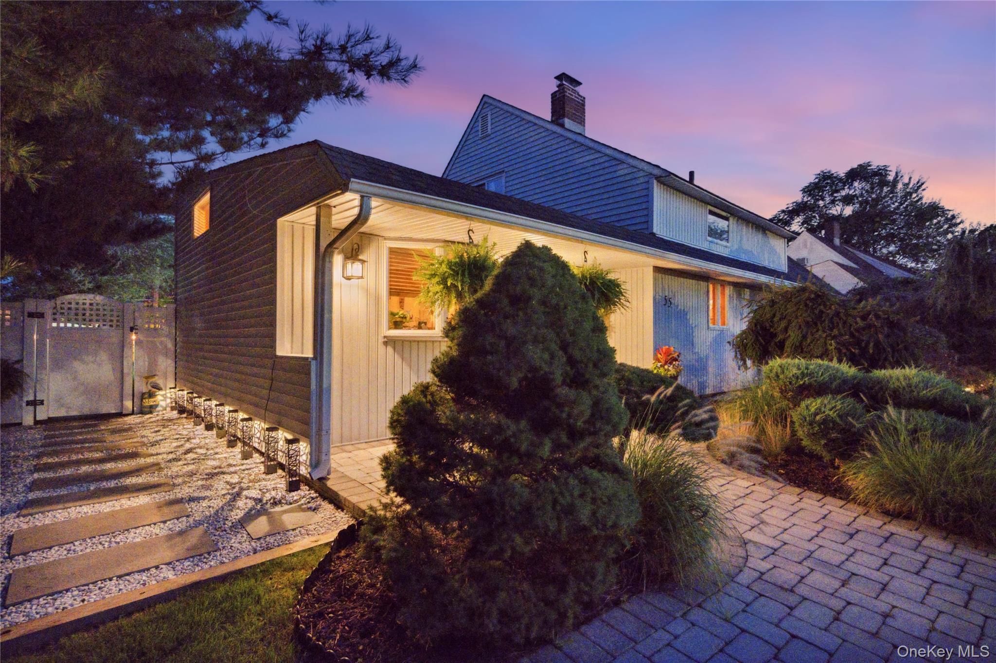 55 Duckpond Drive N