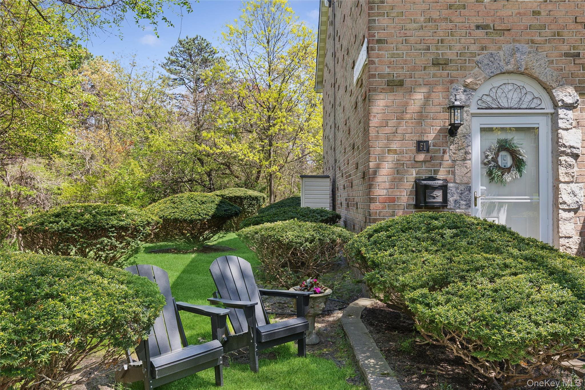 18 Glen Hollow Drive Unit: F1