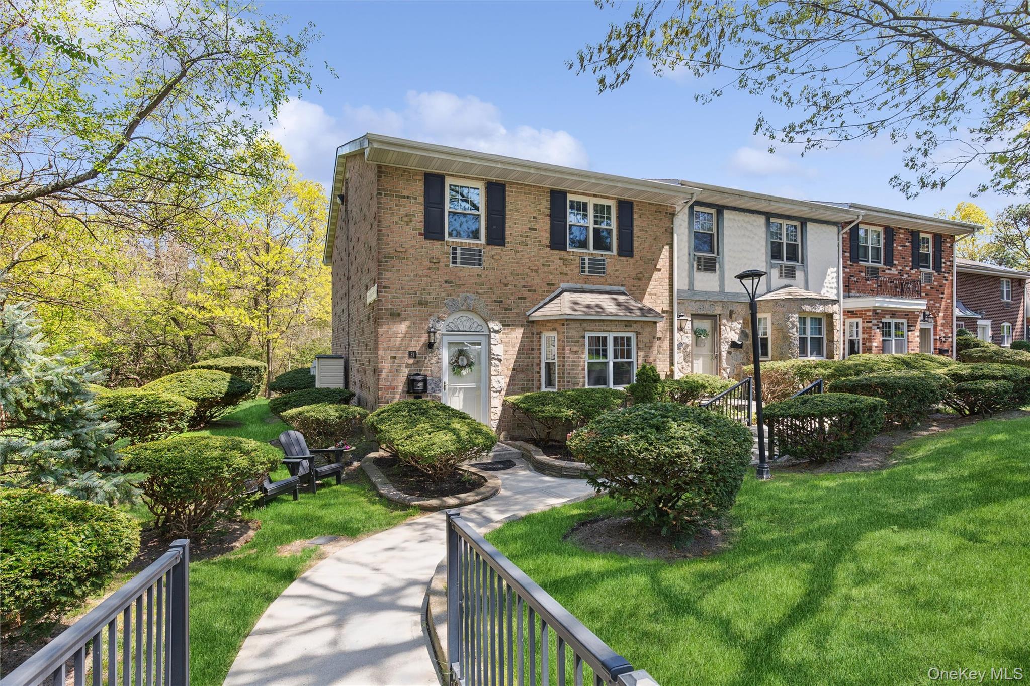 18 Glen Hollow Drive Unit: F1