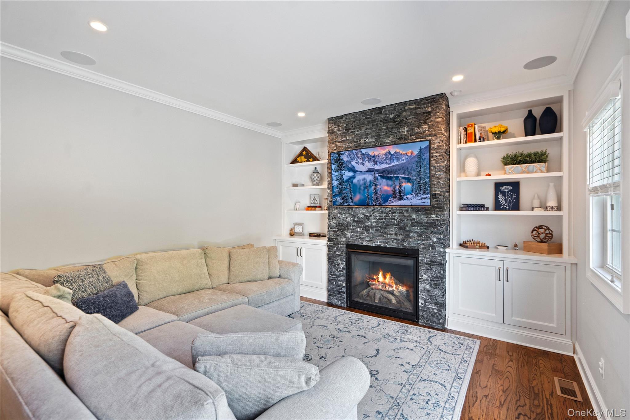 251 N Maple Street