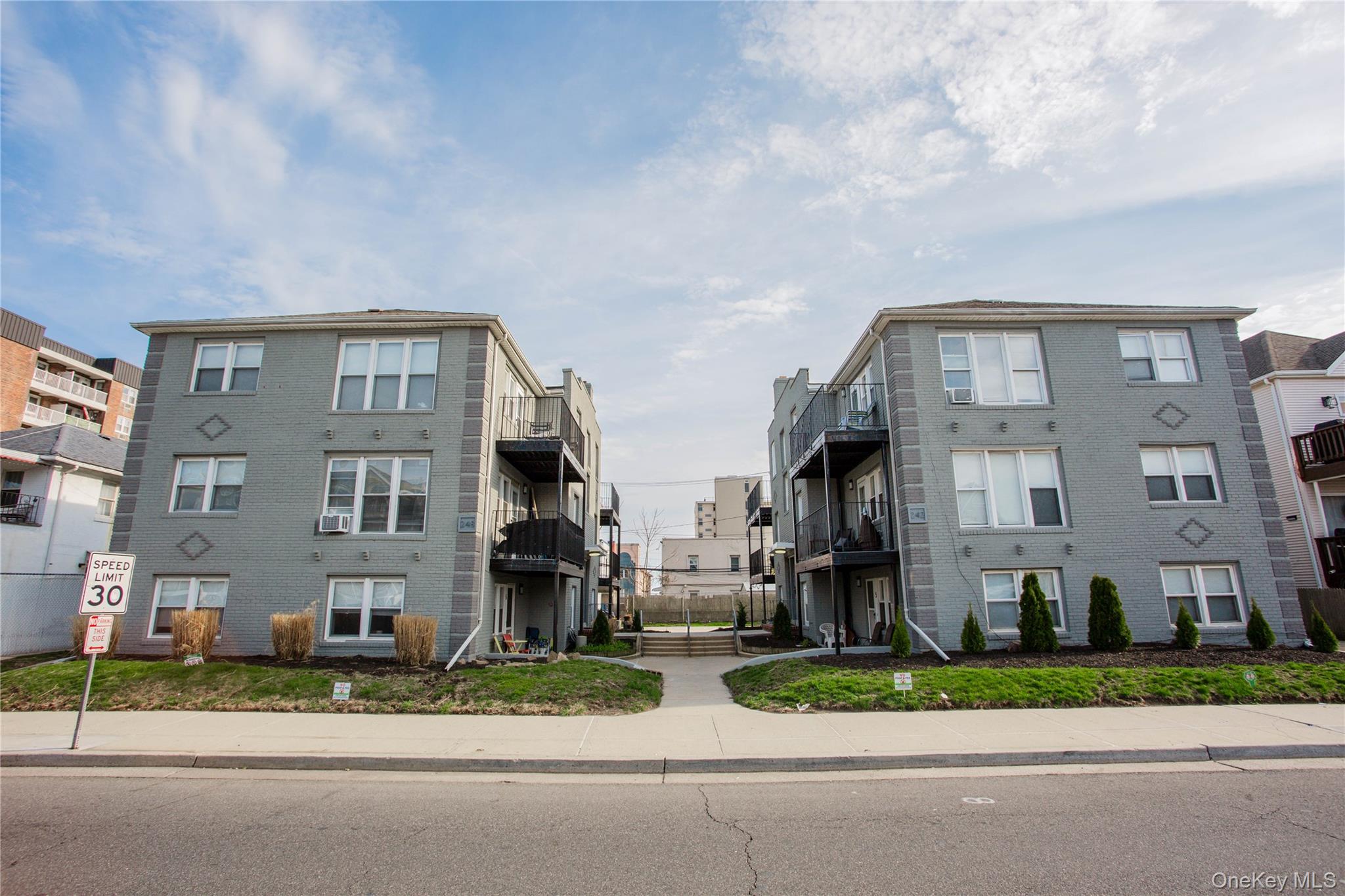 248 E Broadway Unit: 5