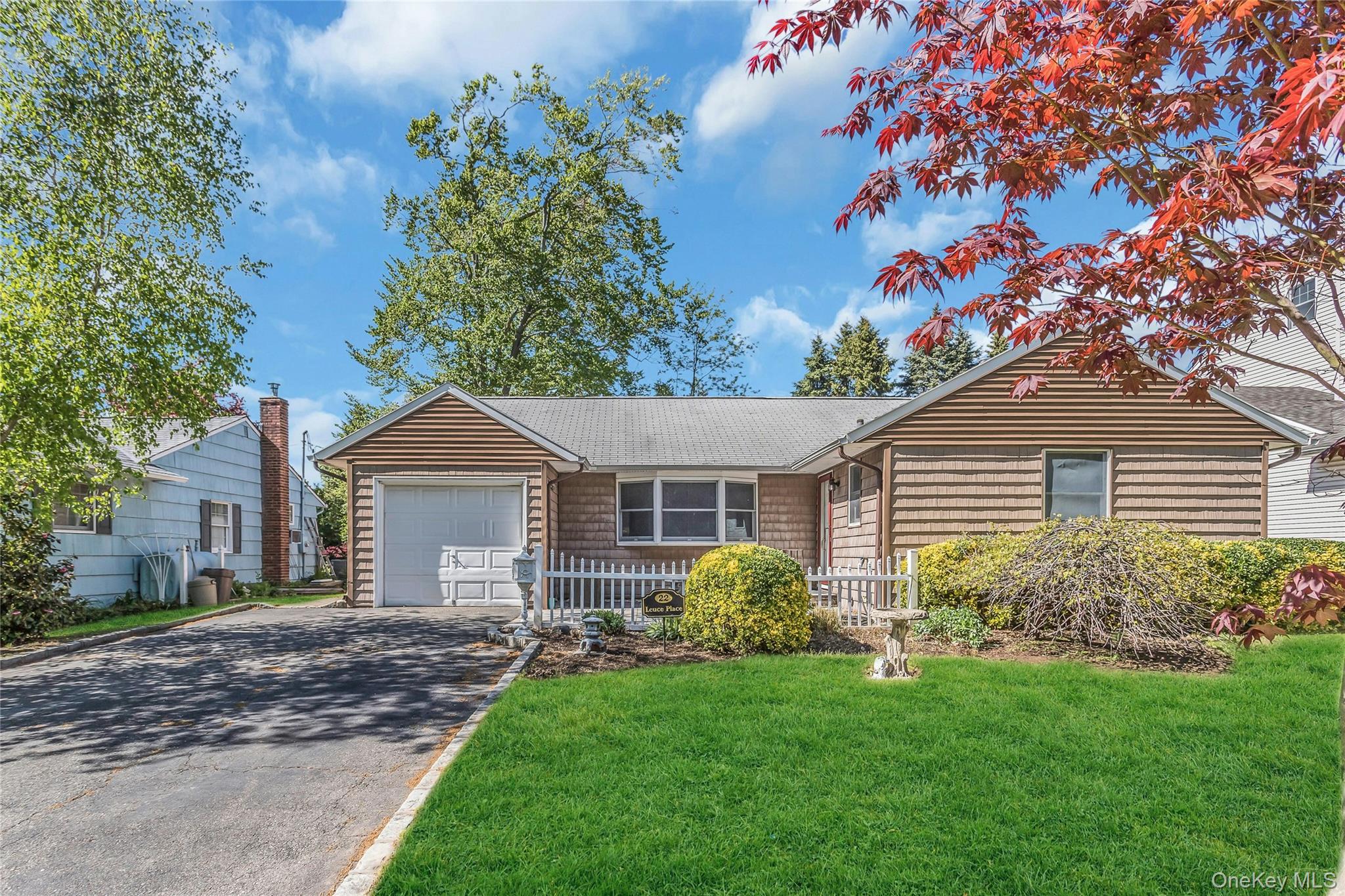 22 Leuce Place