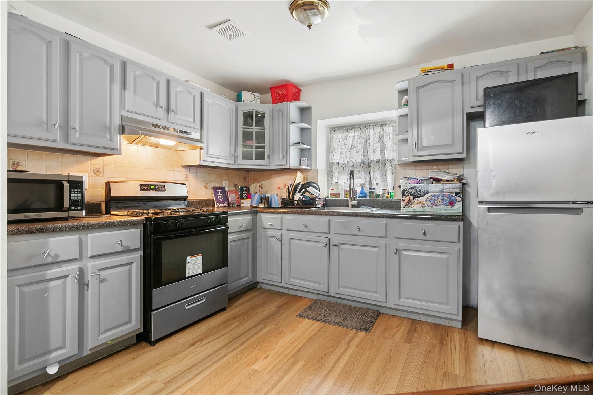 28 Saint Andrews Place Unit: 4