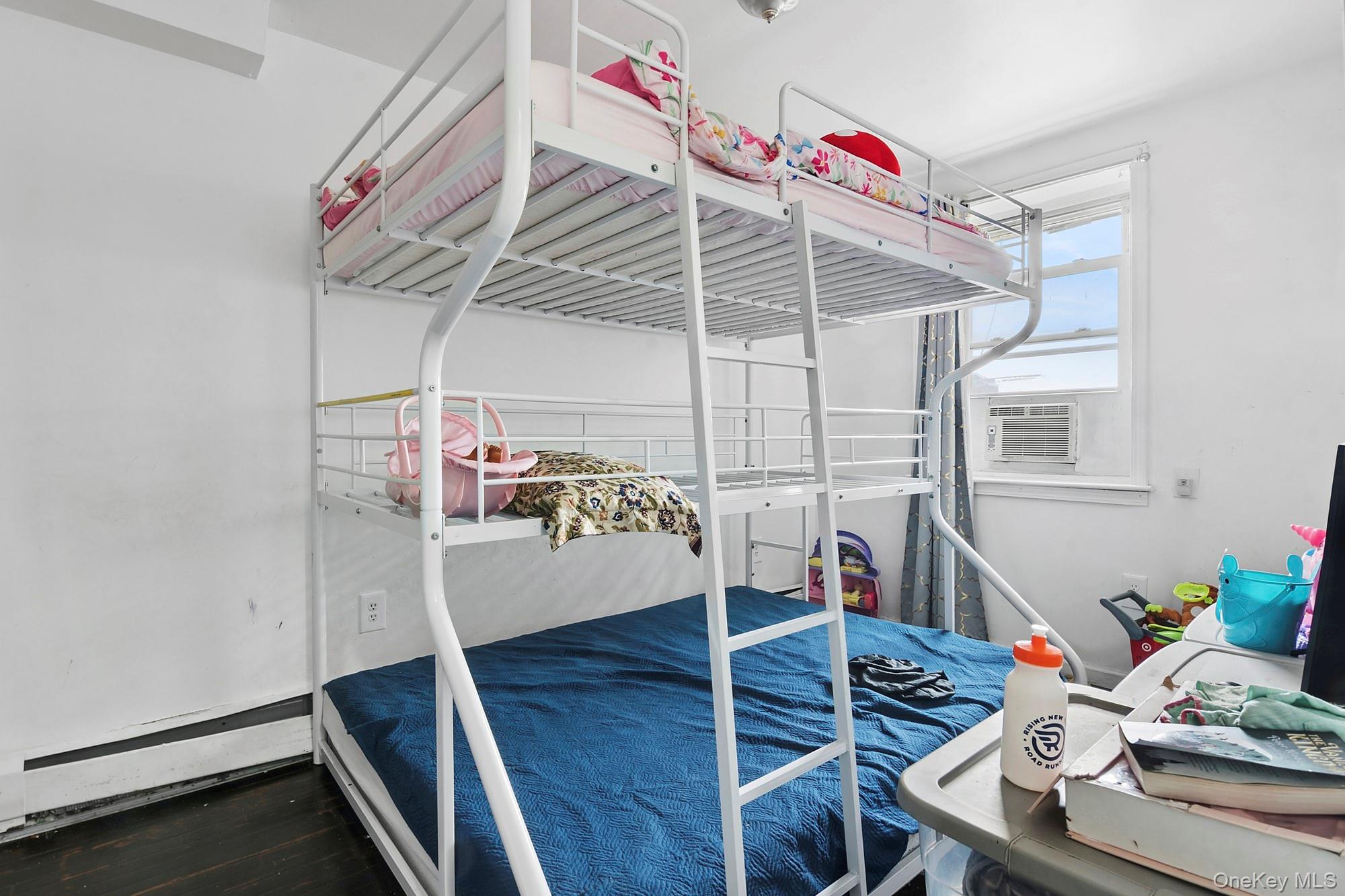 28 Saint Andrews Place Unit: 4