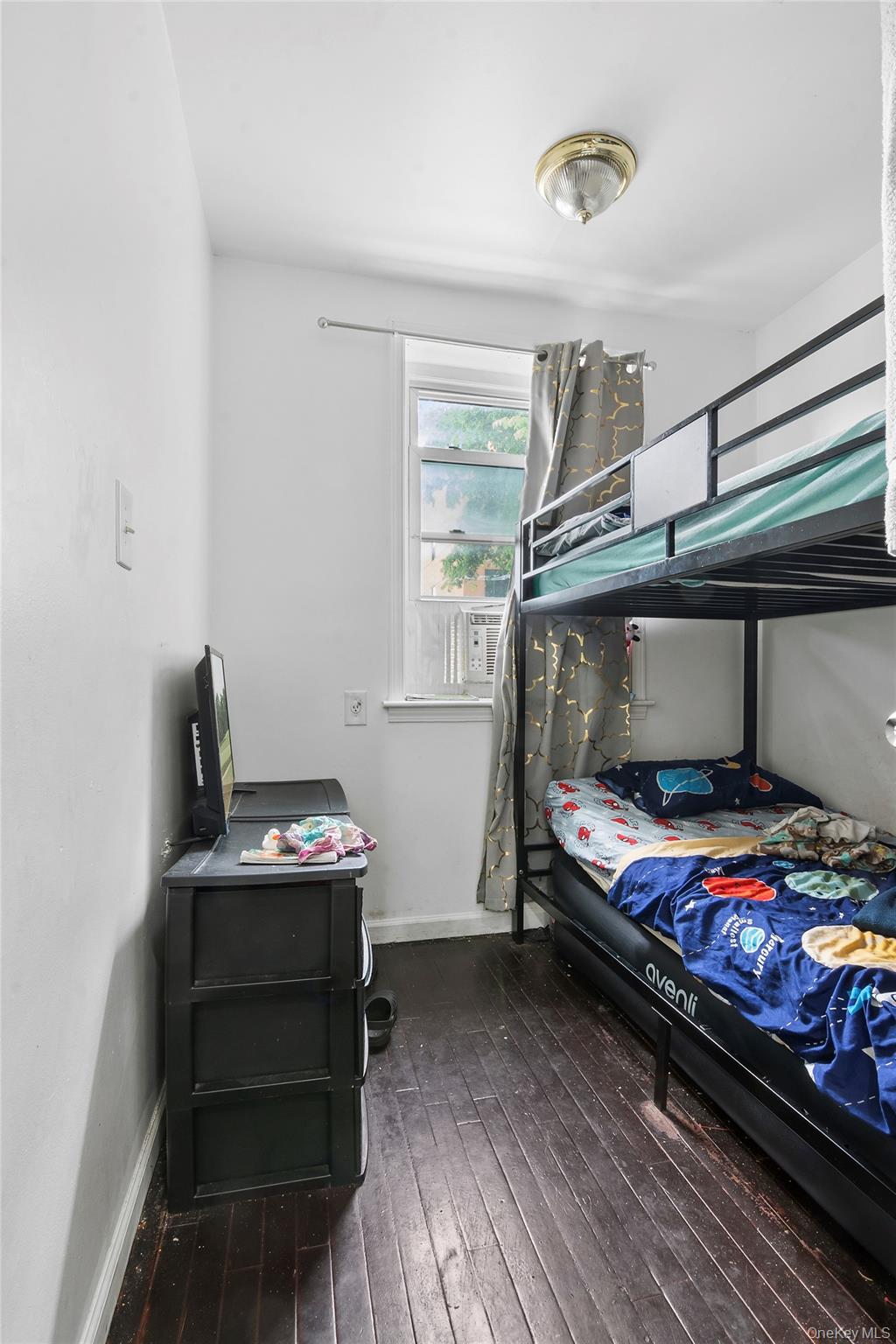 28 Saint Andrews Place Unit: 4