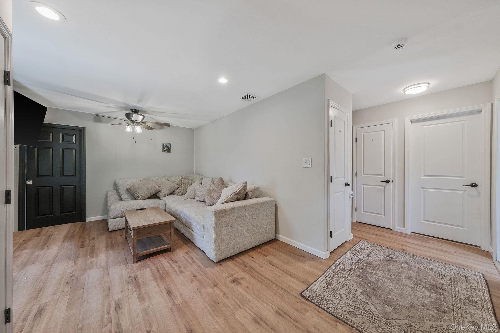 5 Oakwood Avenue