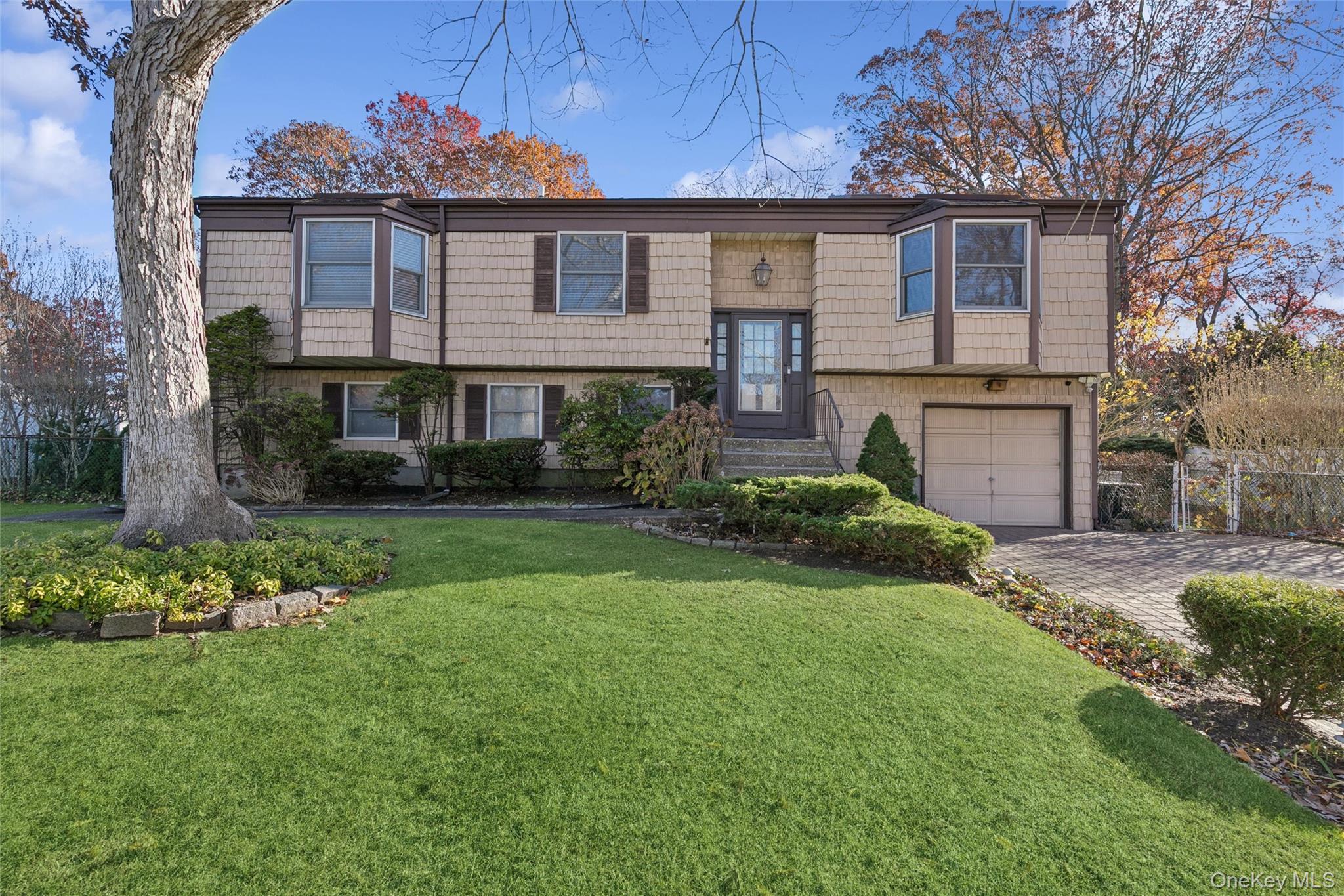 33 Broadway Avenue