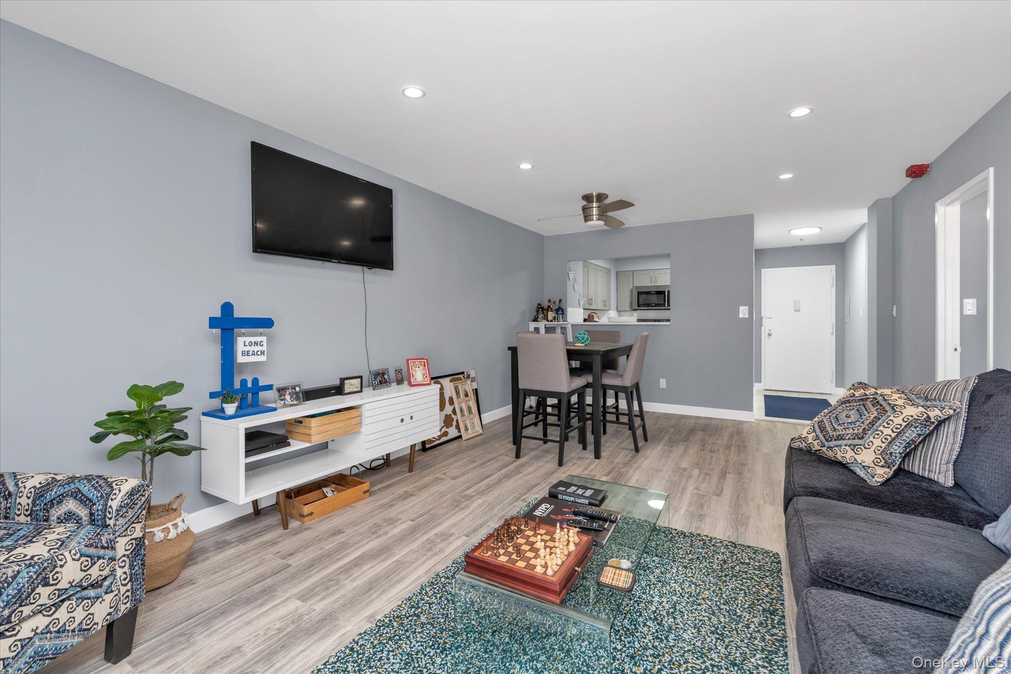 360 Shore Road Unit: 2C
