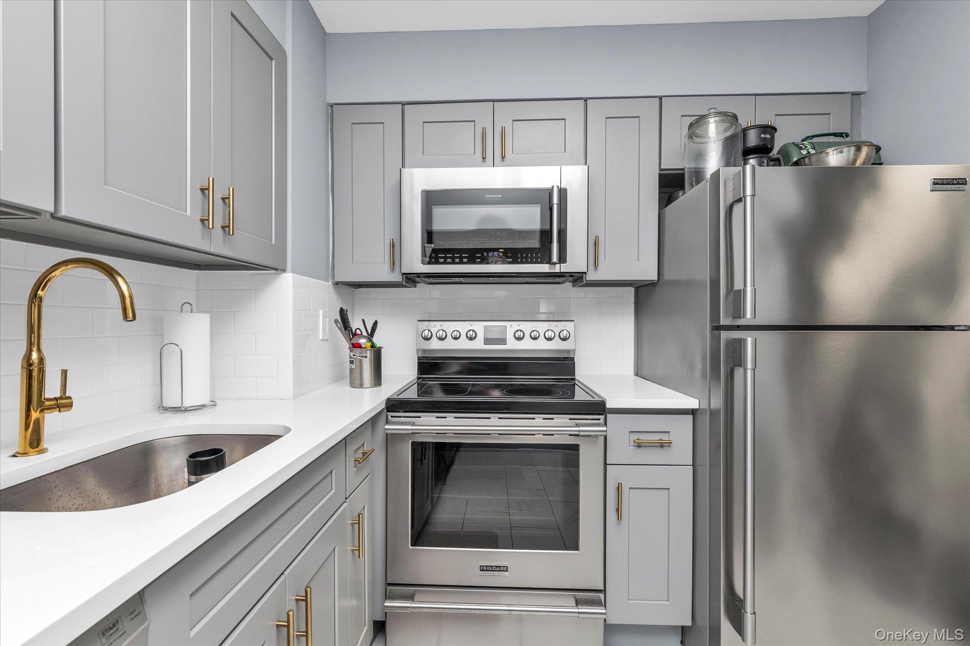 360 Shore Road Unit: 2C