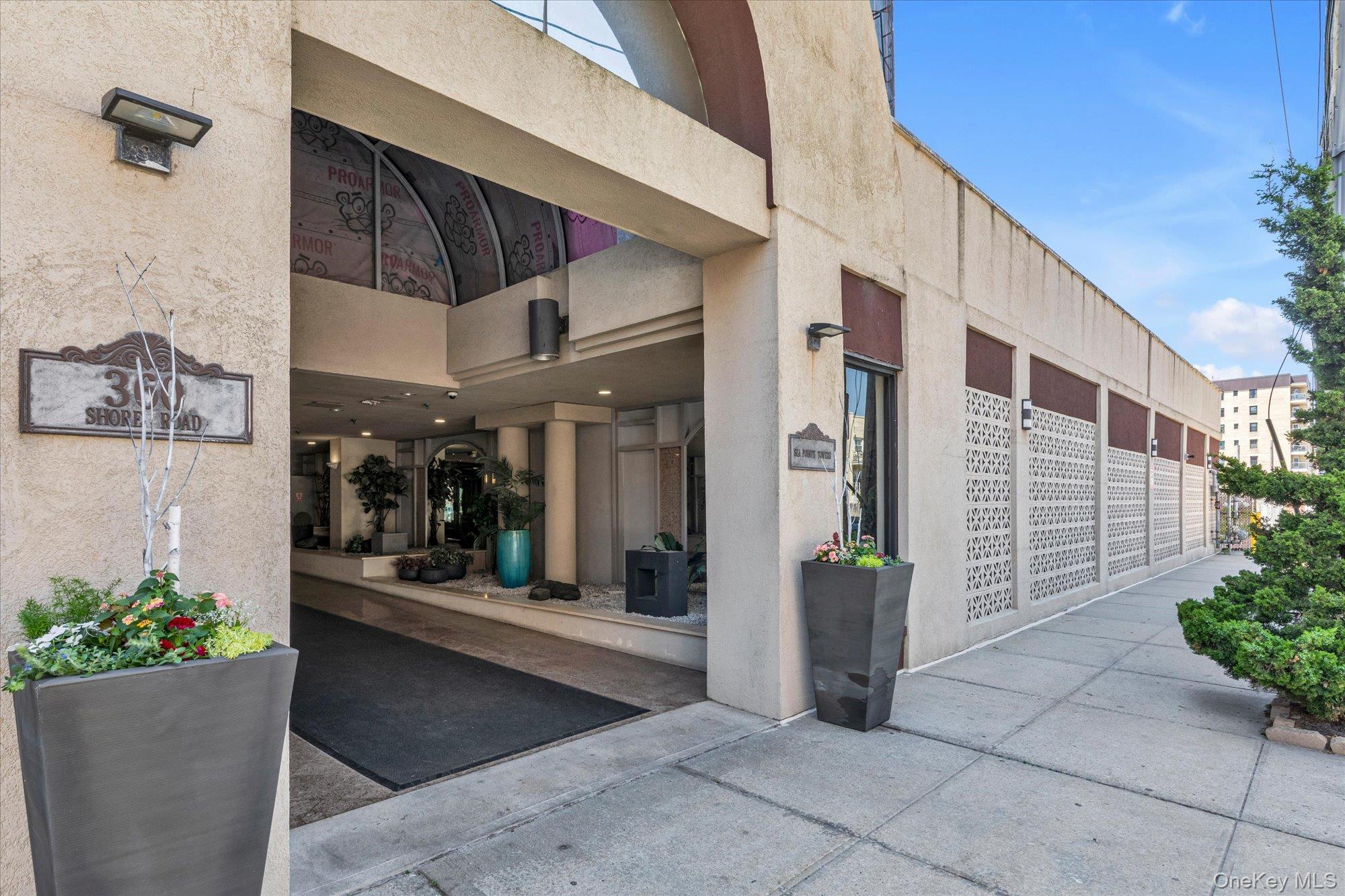 360 Shore Road Unit: 2C