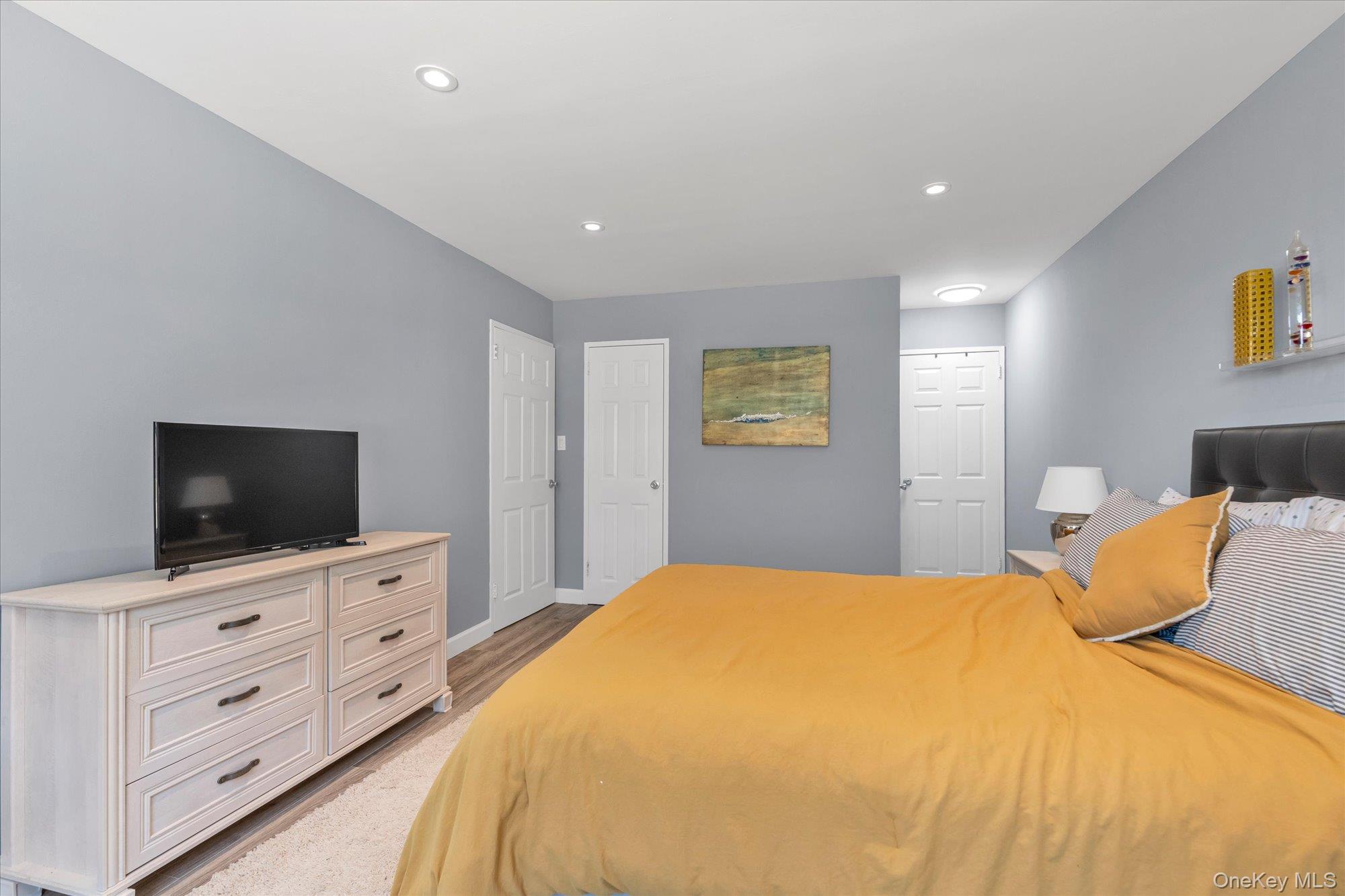 360 Shore Road Unit: 2C