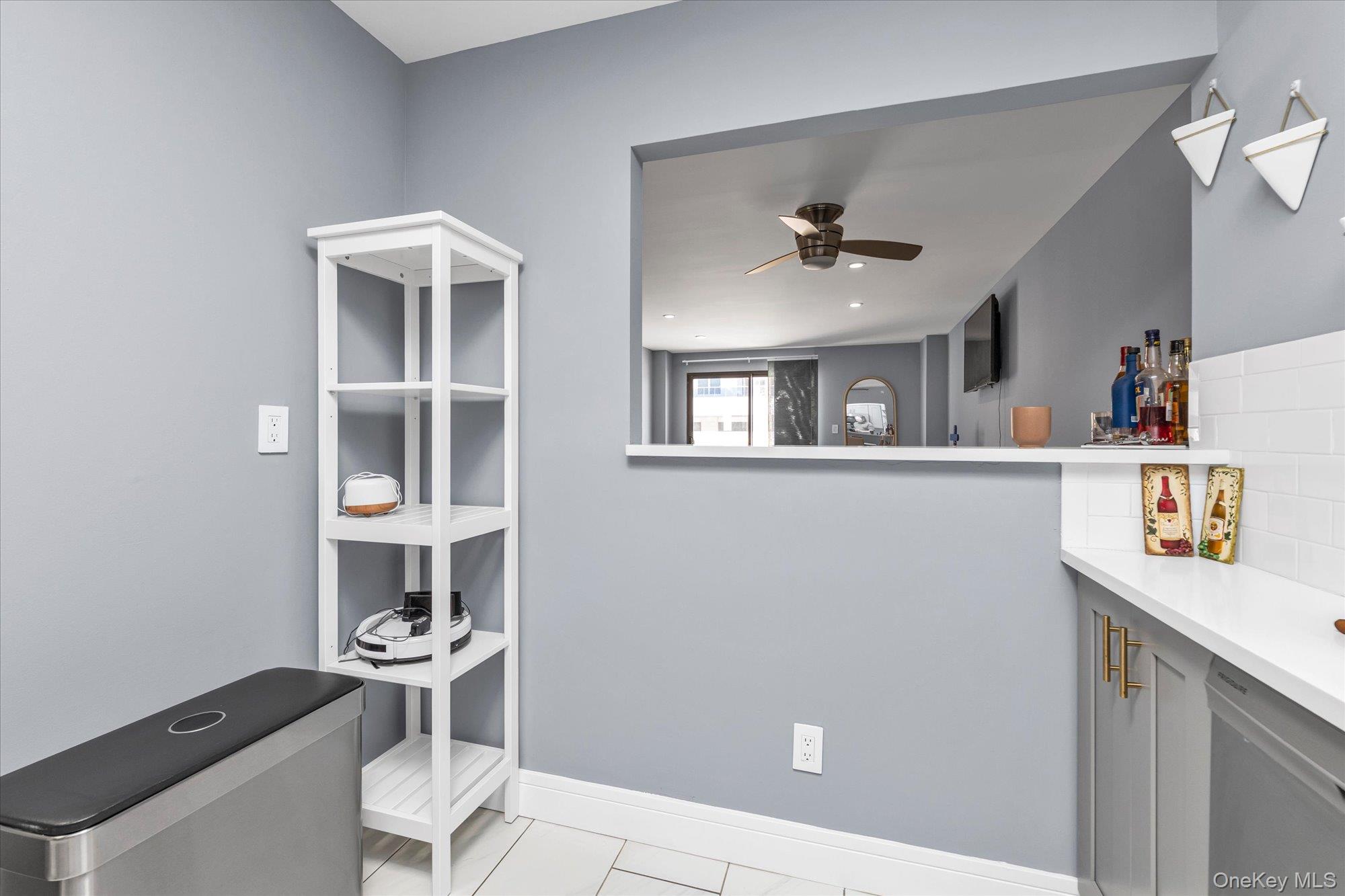 360 Shore Road Unit: 2C