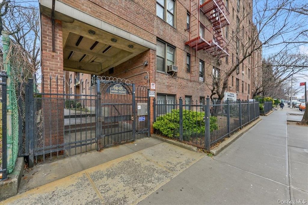 141-05 Northern Boulevard Unit: C1-D1