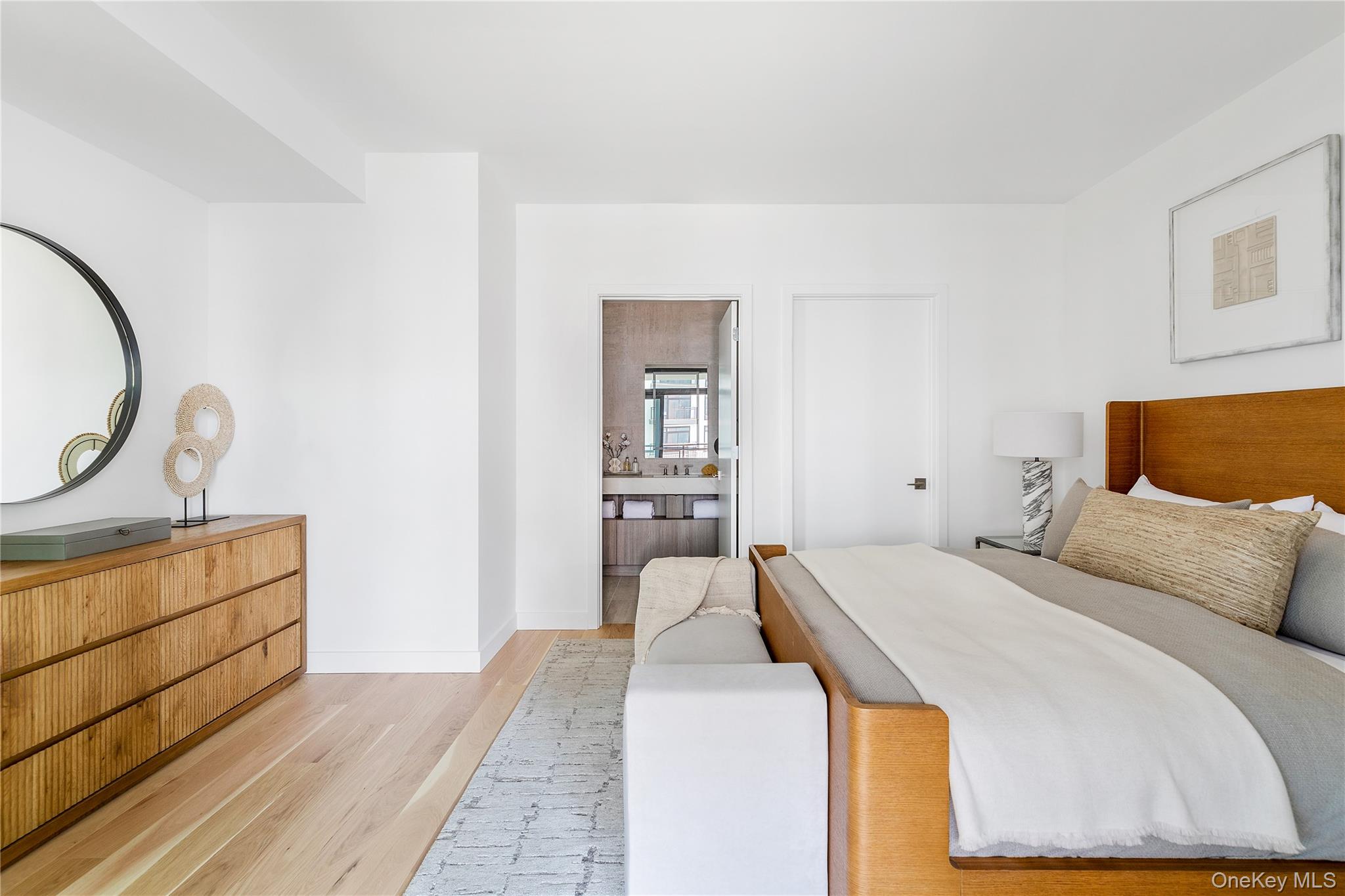 140 Boardwalk Unit: L8 B