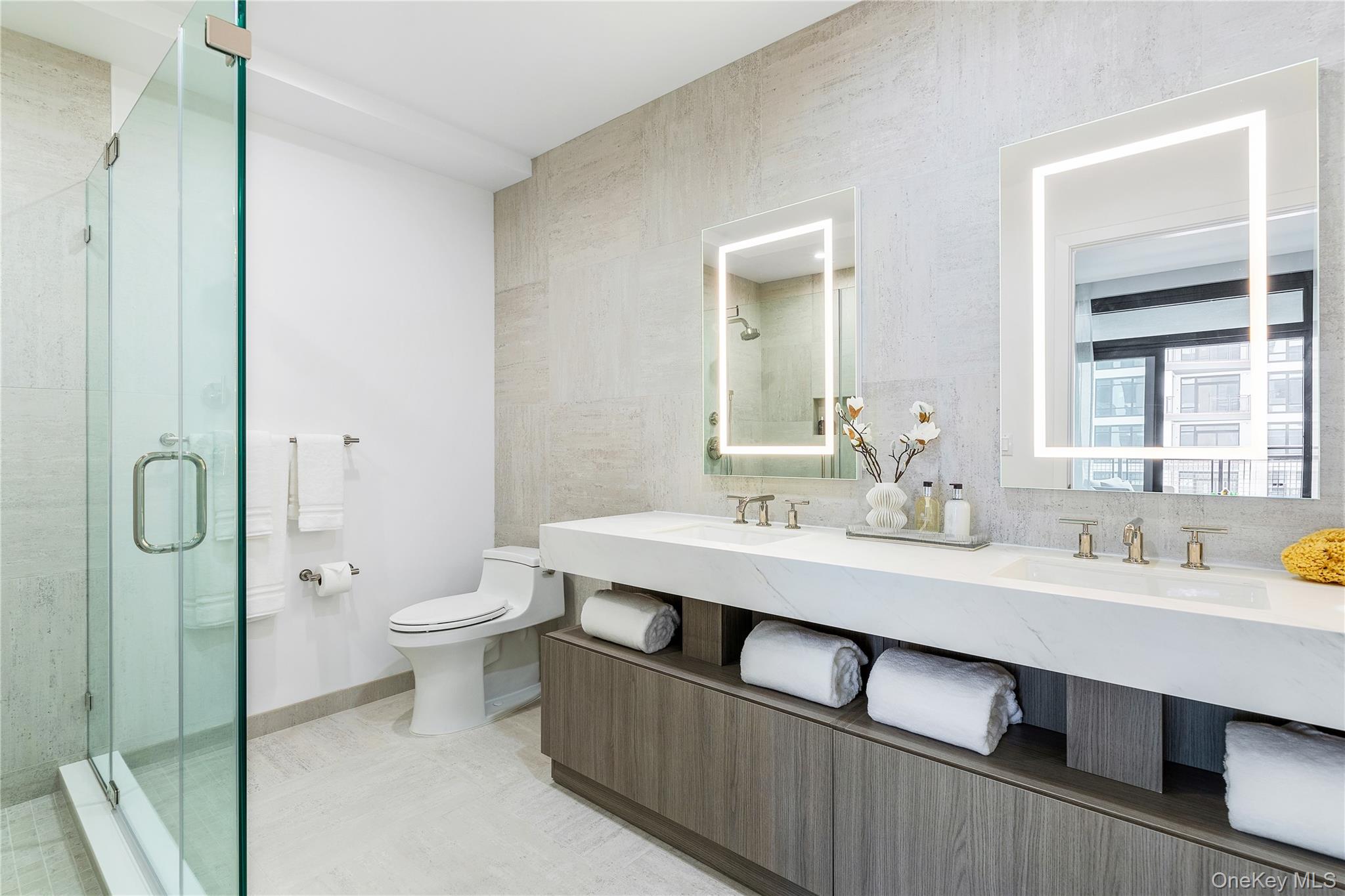 140 Boardwalk Unit: L8 B