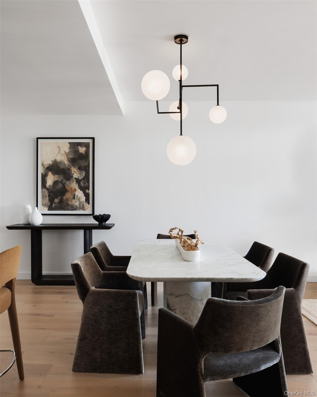 140 Boardwalk Unit: L3 B