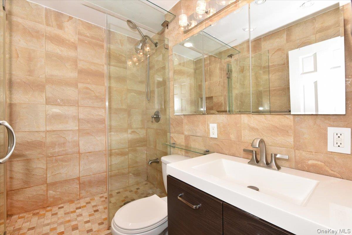 320 E Shore Road Unit: 2-A