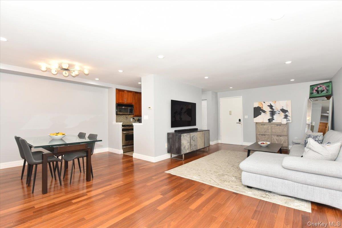 320 E Shore Road Unit: 2-A