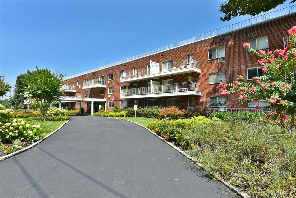 320 E Shore Road Unit: 2-A