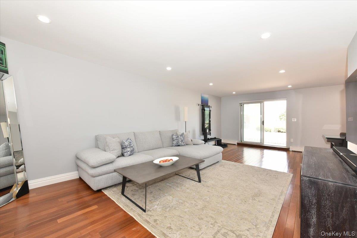 320 E Shore Road Unit: 2-A