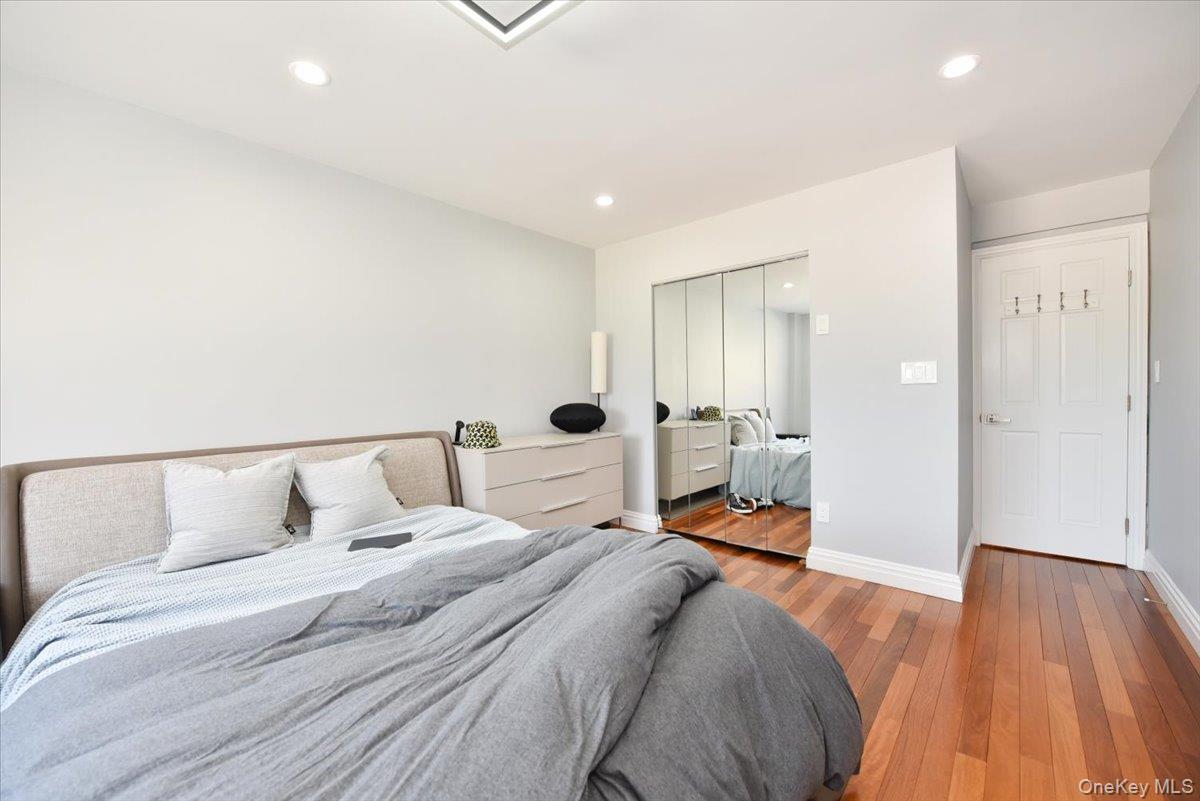 320 E Shore Road Unit: 2-A