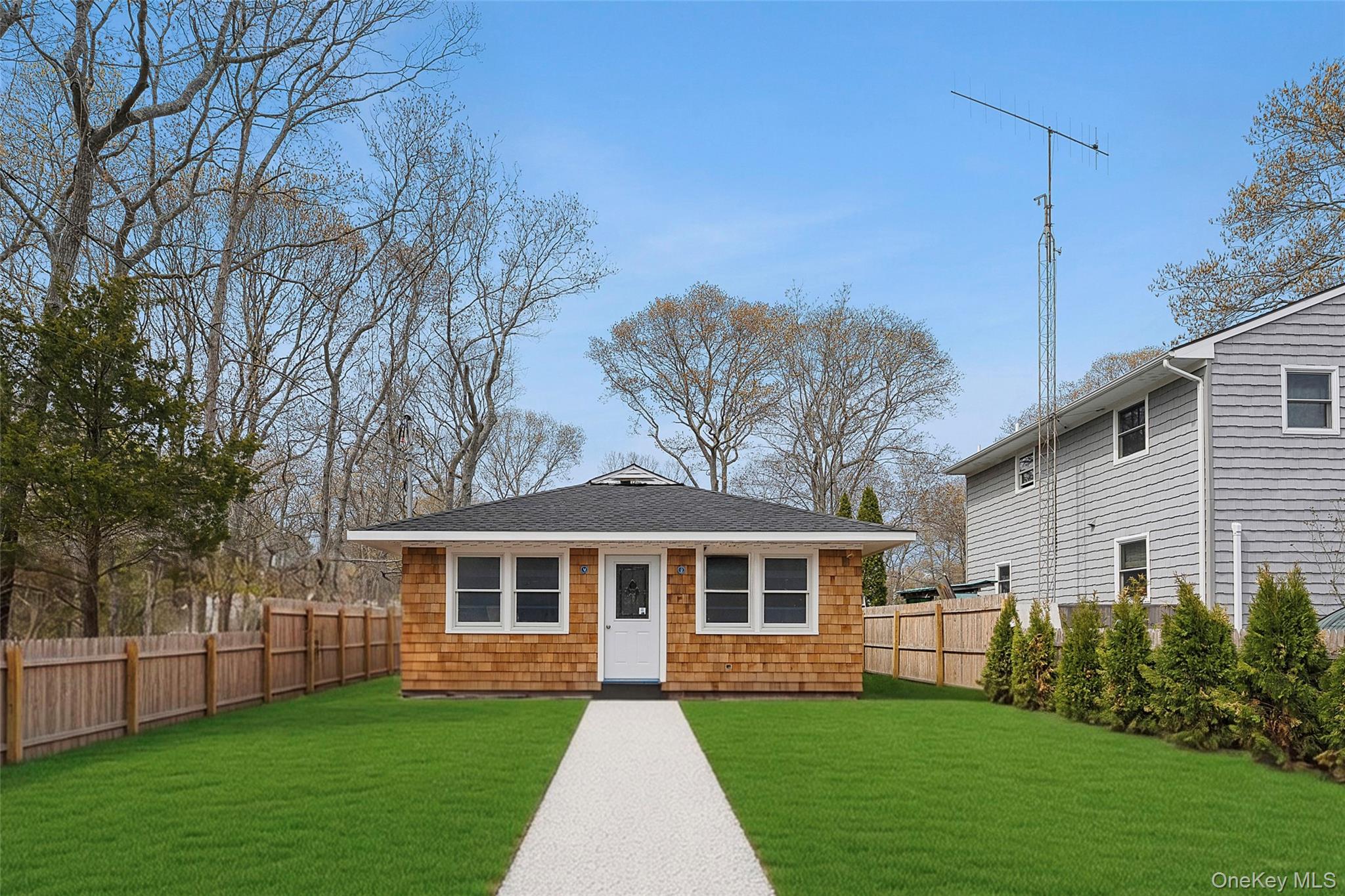 50 Squires Avenue