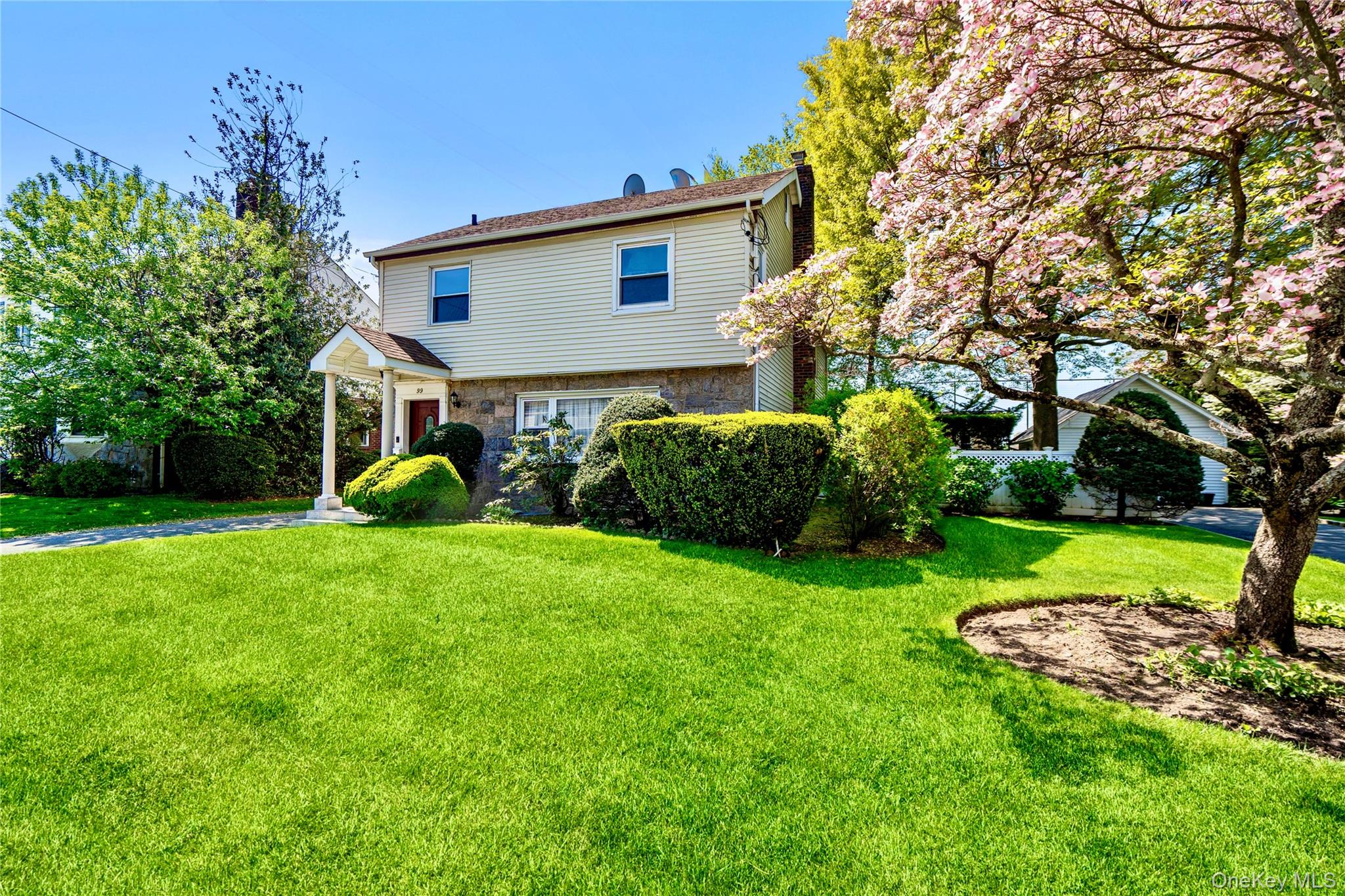 99 Norwood Avenue