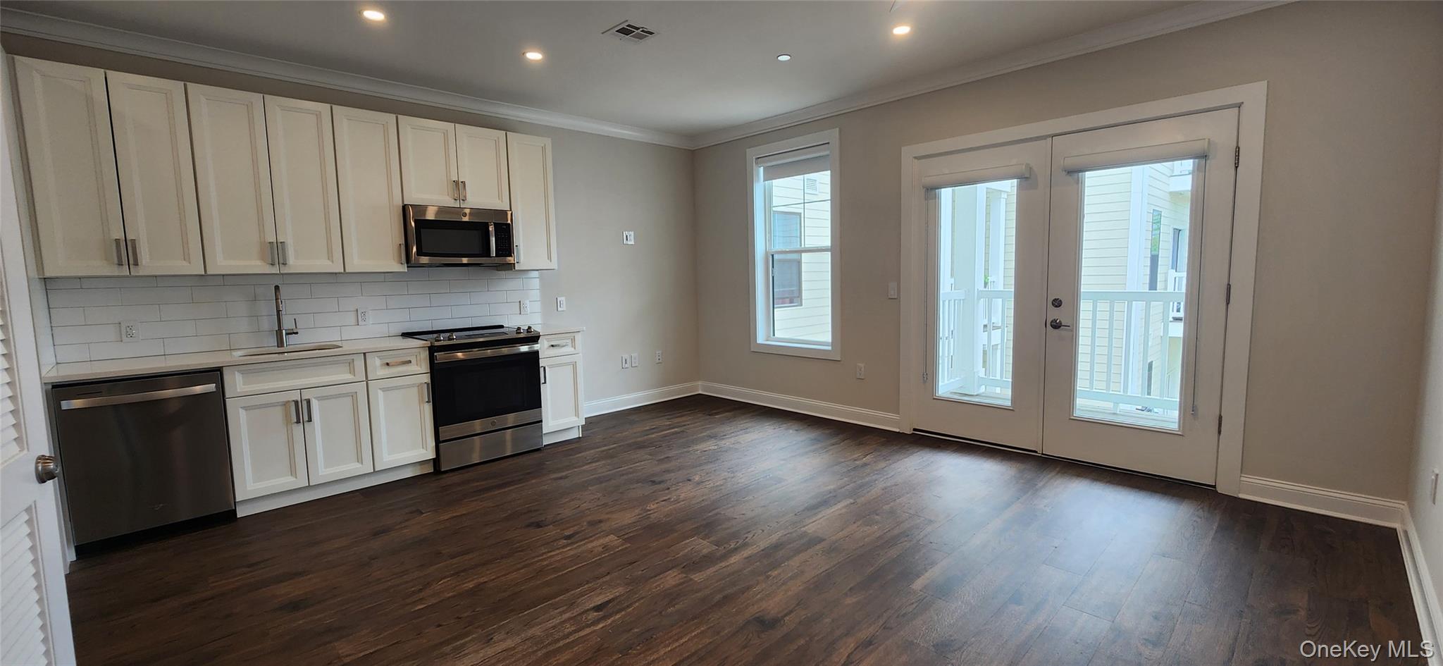 5 Freer Street Unit: 411