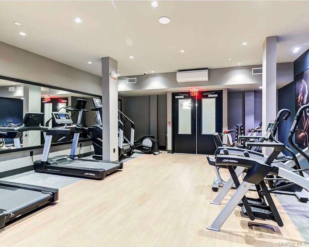 5 Freer Street Unit: 411