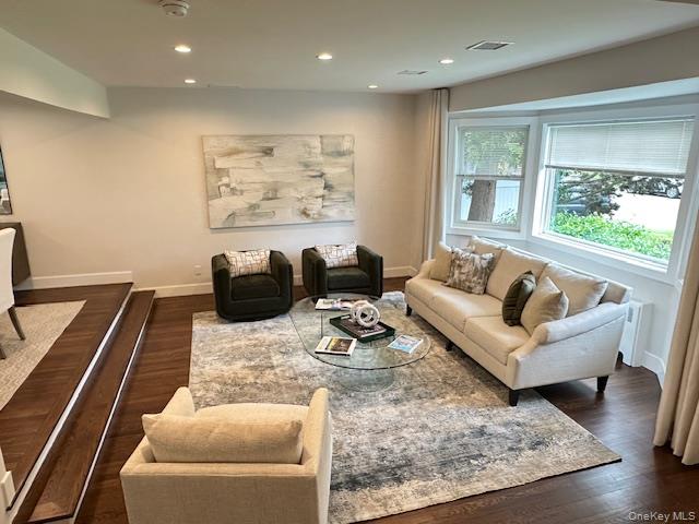8 White Oak Drive