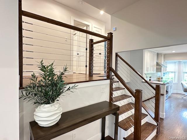 8 White Oak Drive