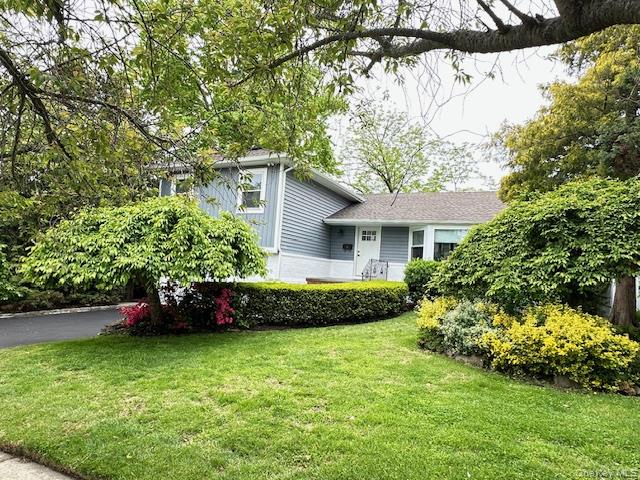 8 White Oak Drive
