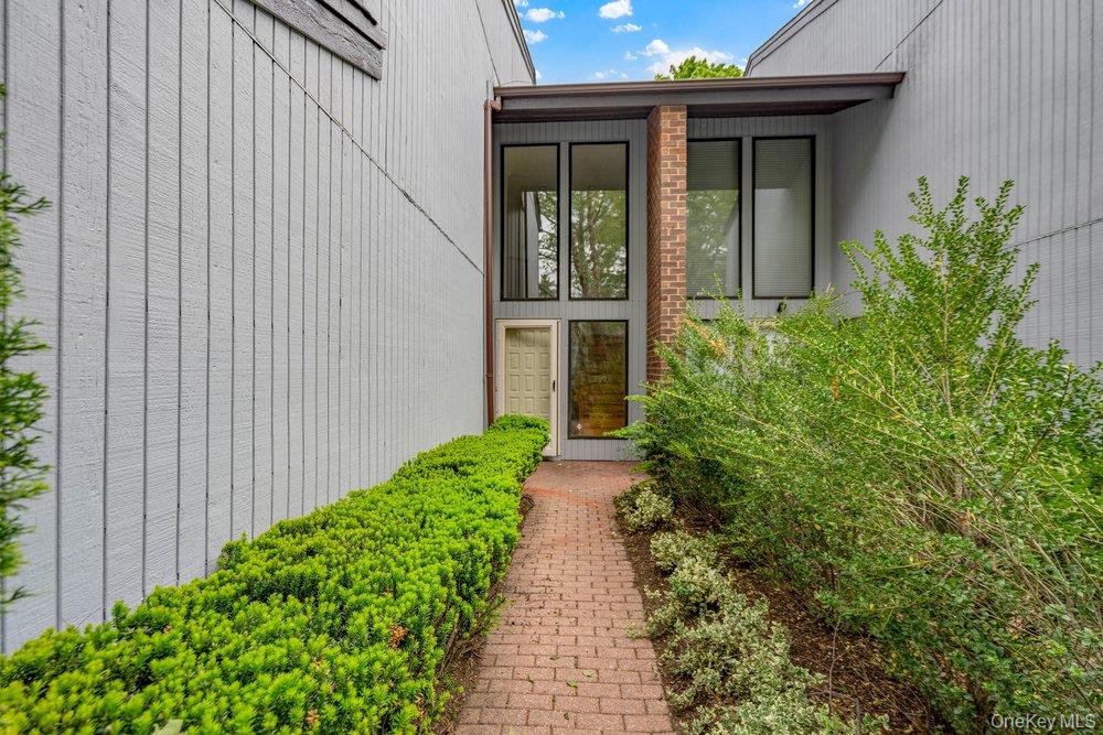 41 E View Court