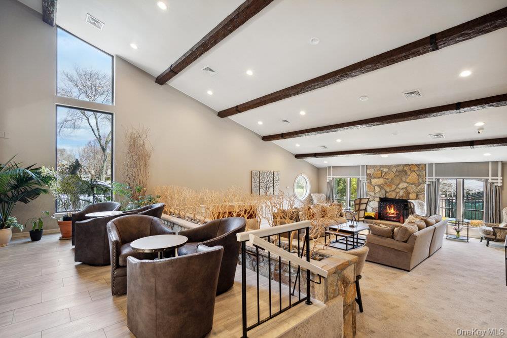 41 E View Court