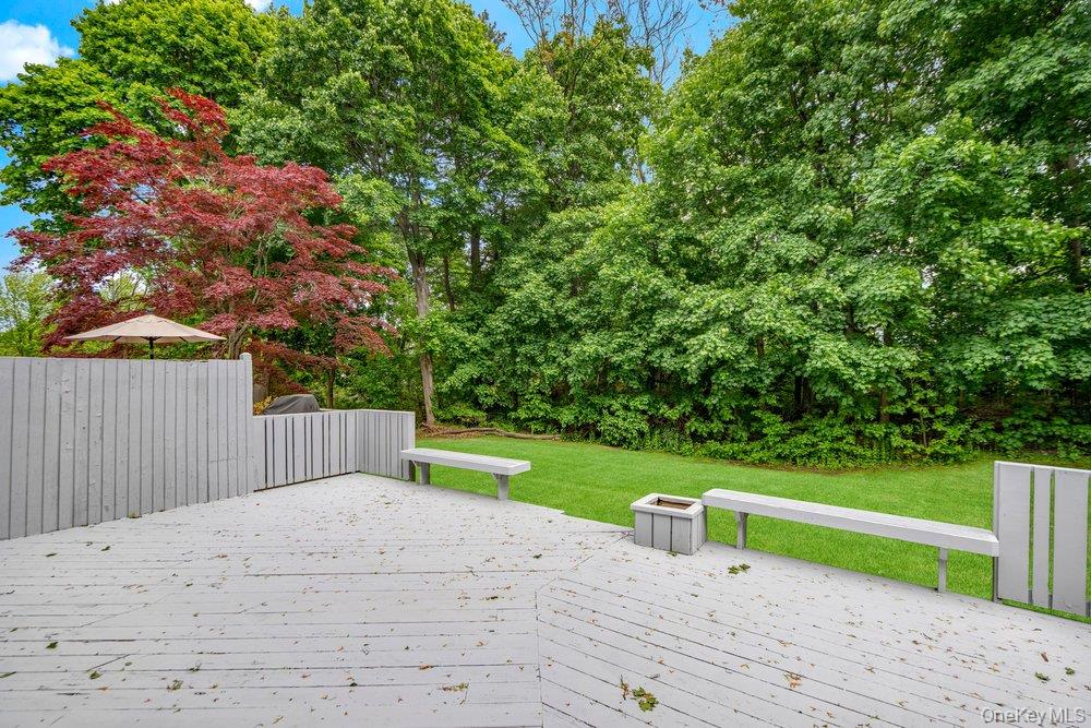 41 E View Court