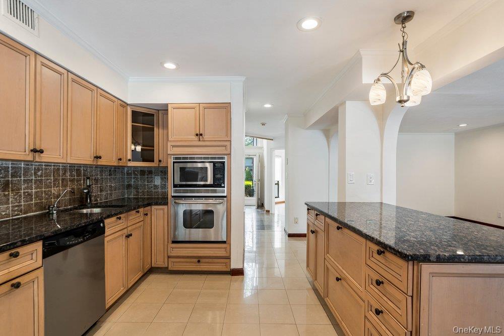 41 E View Court