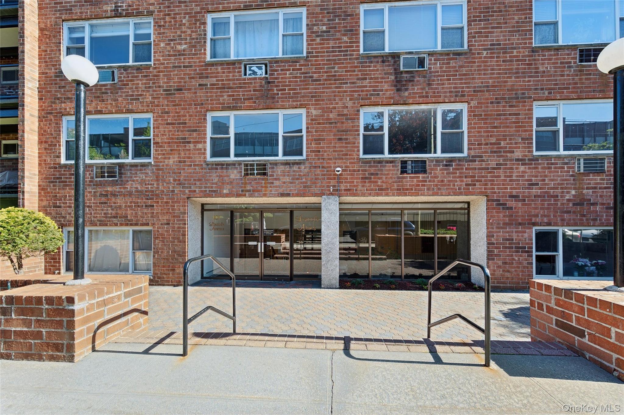 101 Lincoln Avenue Unit: 4h