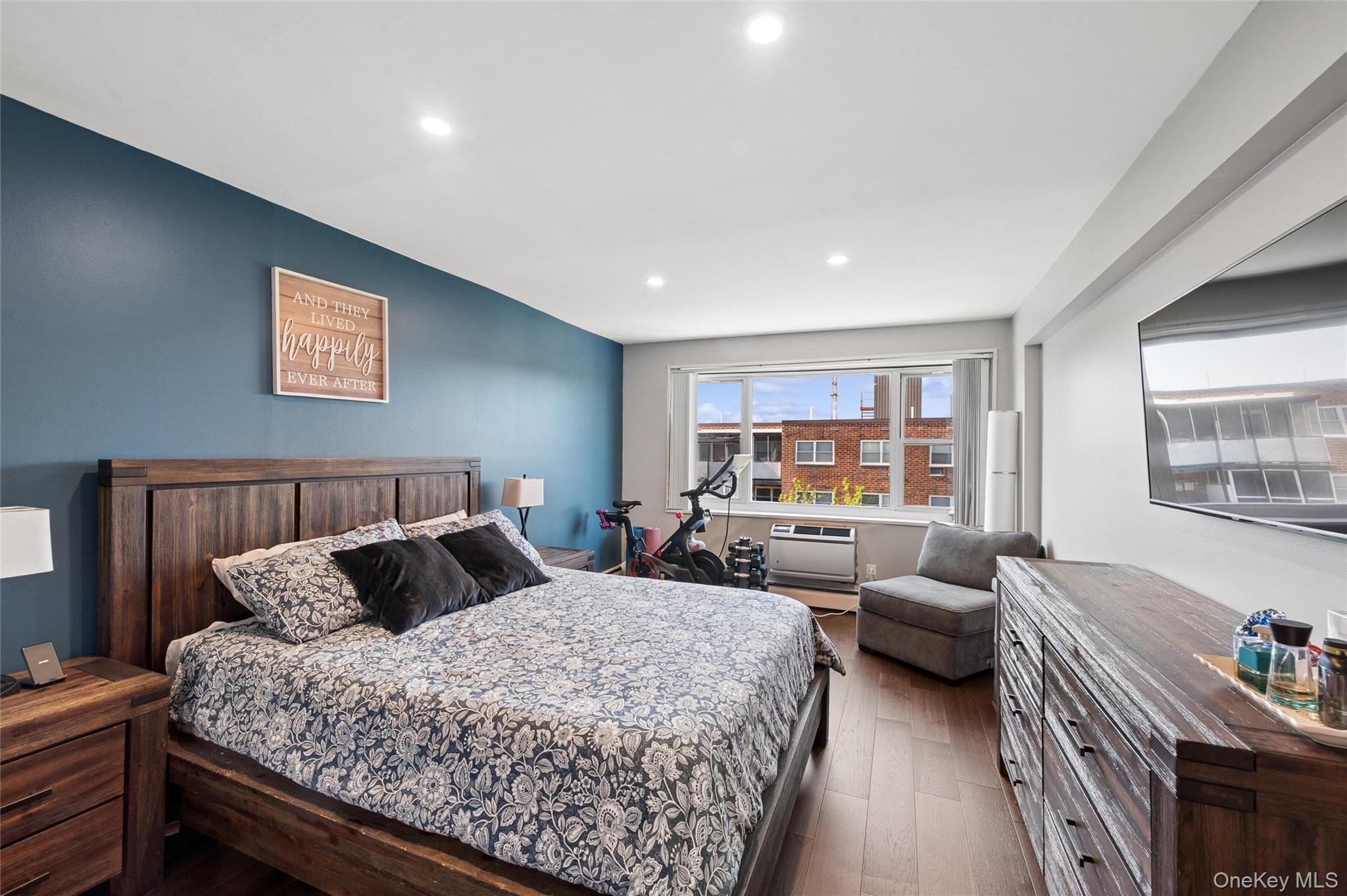 101 Lincoln Avenue Unit: 4h
