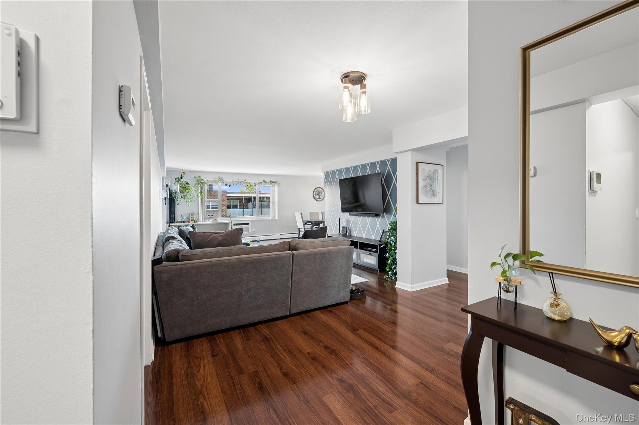 101 Lincoln Avenue Unit: 4h