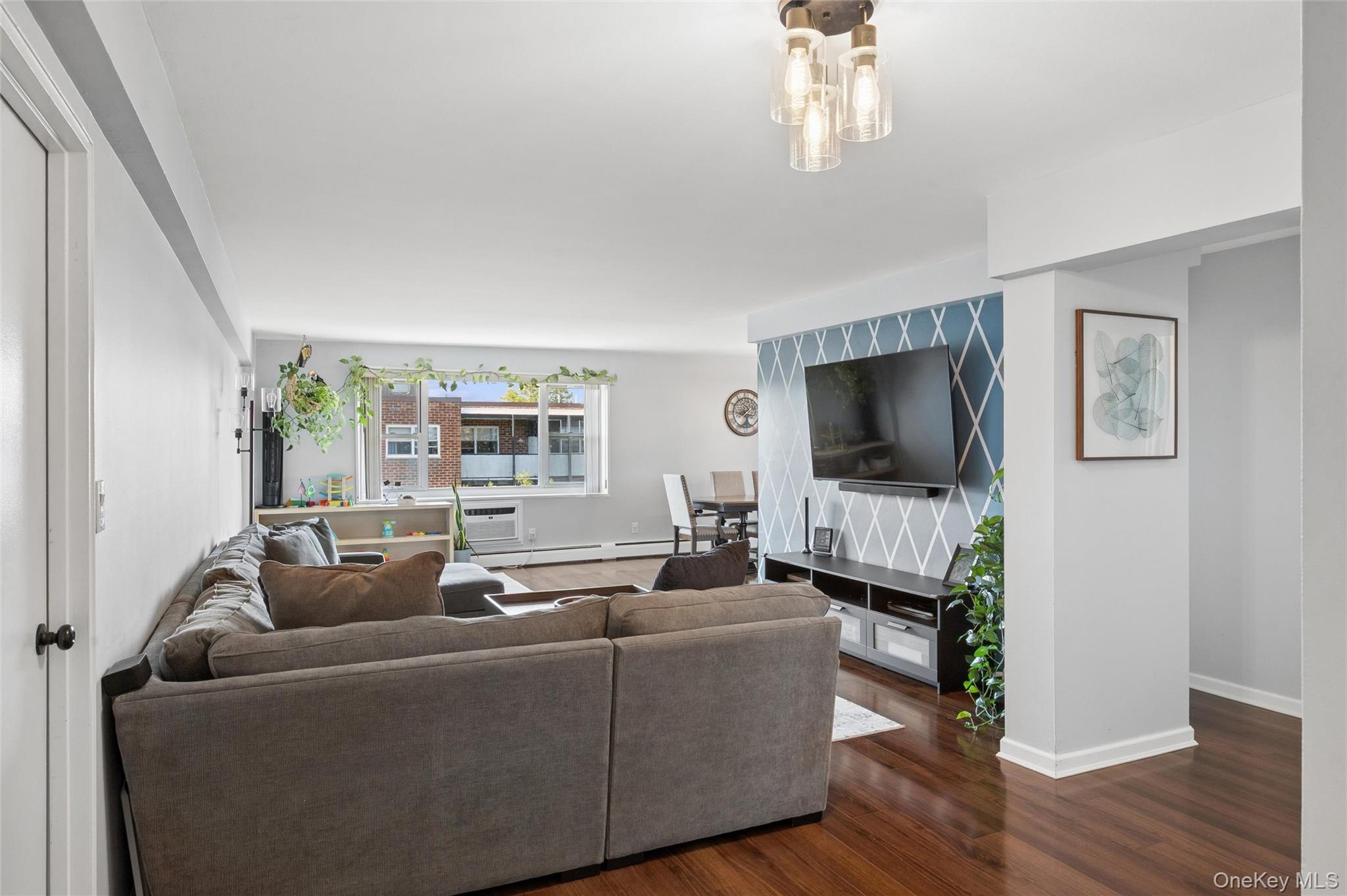 101 Lincoln Avenue Unit: 4h