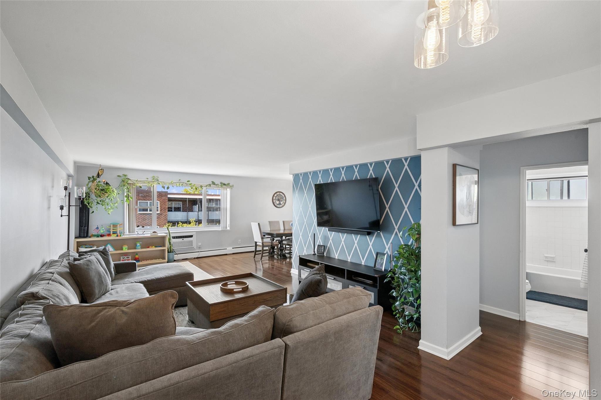 101 Lincoln Avenue Unit: 4h